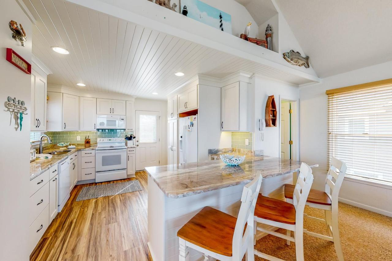 Gizmo'S Getaway Villa Nags Head Exterior photo